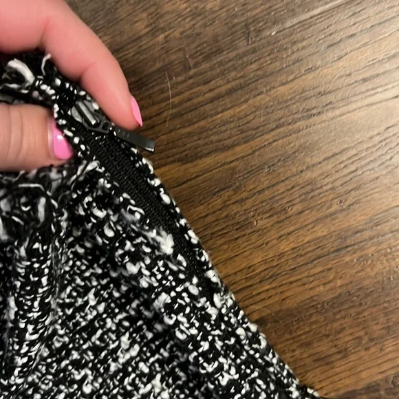 Anthropologie Tank Top - Picture 5 of 6